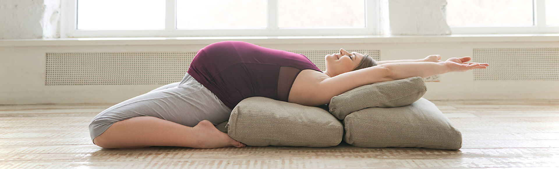 Beneficios del yoga en tu embarazo| Más Abrazos by Huggies