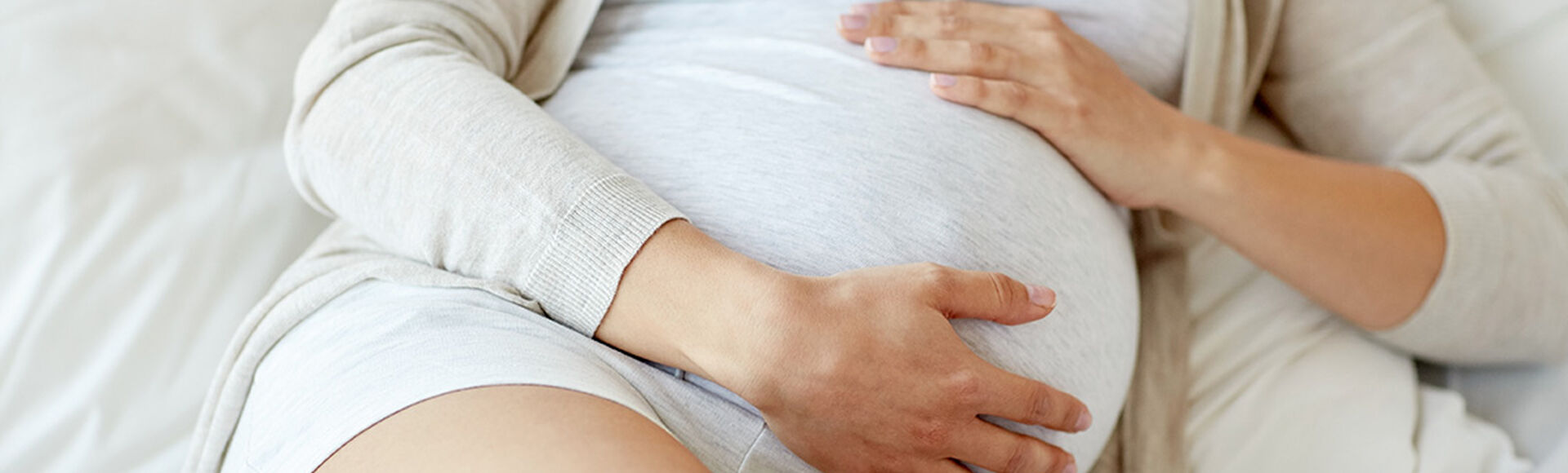 Señales que indican que tu bebé está por nacer| Más Abrazos by Huggies